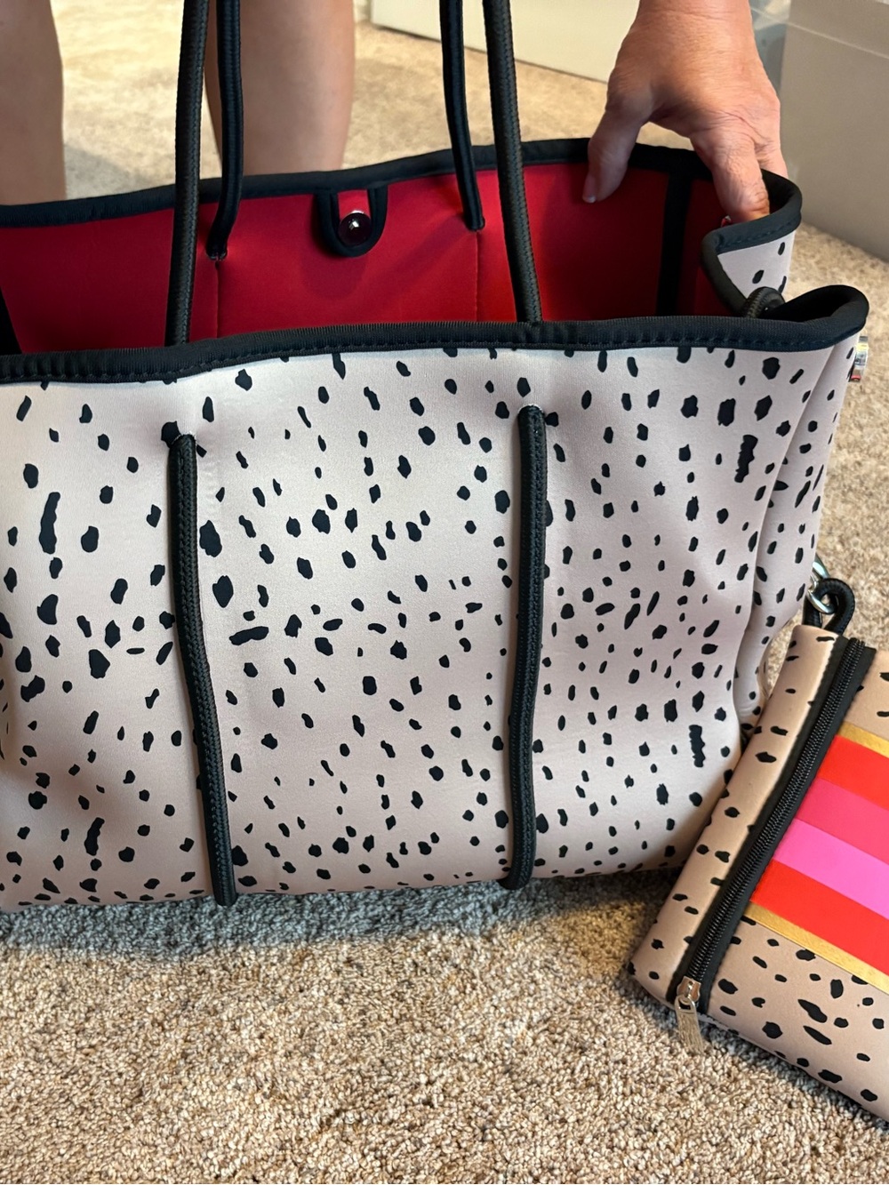 Women’s Spotted Neoprene Tote Bag - Pink/Black